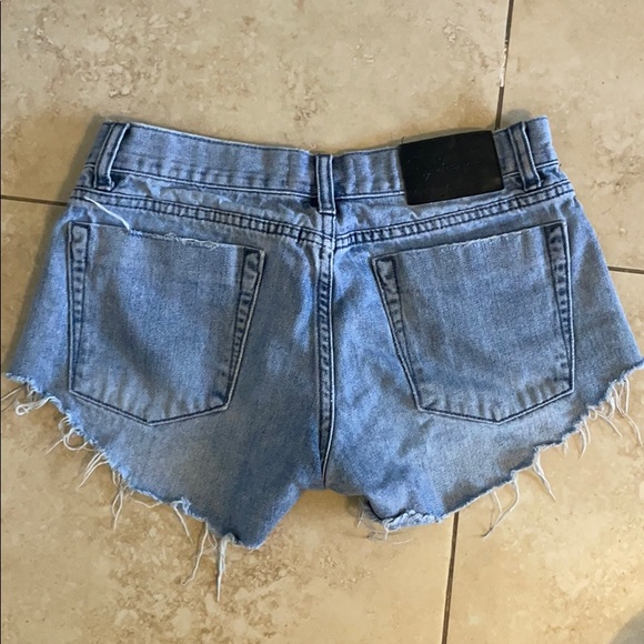 one teaspoon jean shorts - Picture 2 of 4